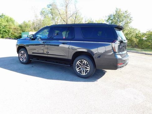 New 2026 Chevrolet Suburban Z71 w/ Comfort Package image 5