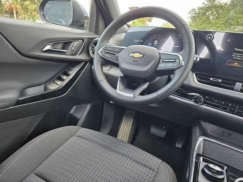 New 2026 Chevrolet Equinox LT FWD image 9