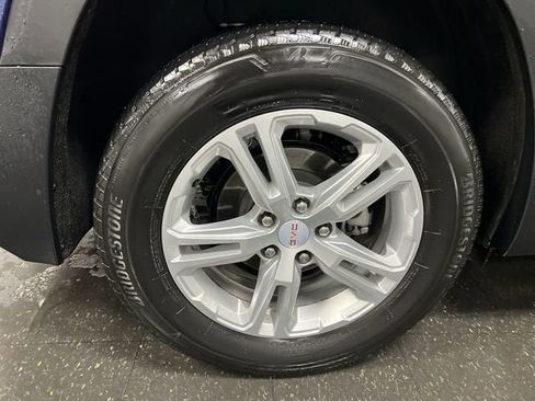 Certified 2022 GMC Terrain SLE w/ Driver Convenience Package image 33