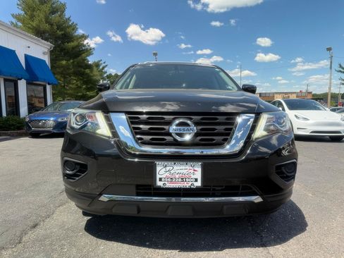 Used 2019 Nissan Pathfinder S AWD/4WD image 2