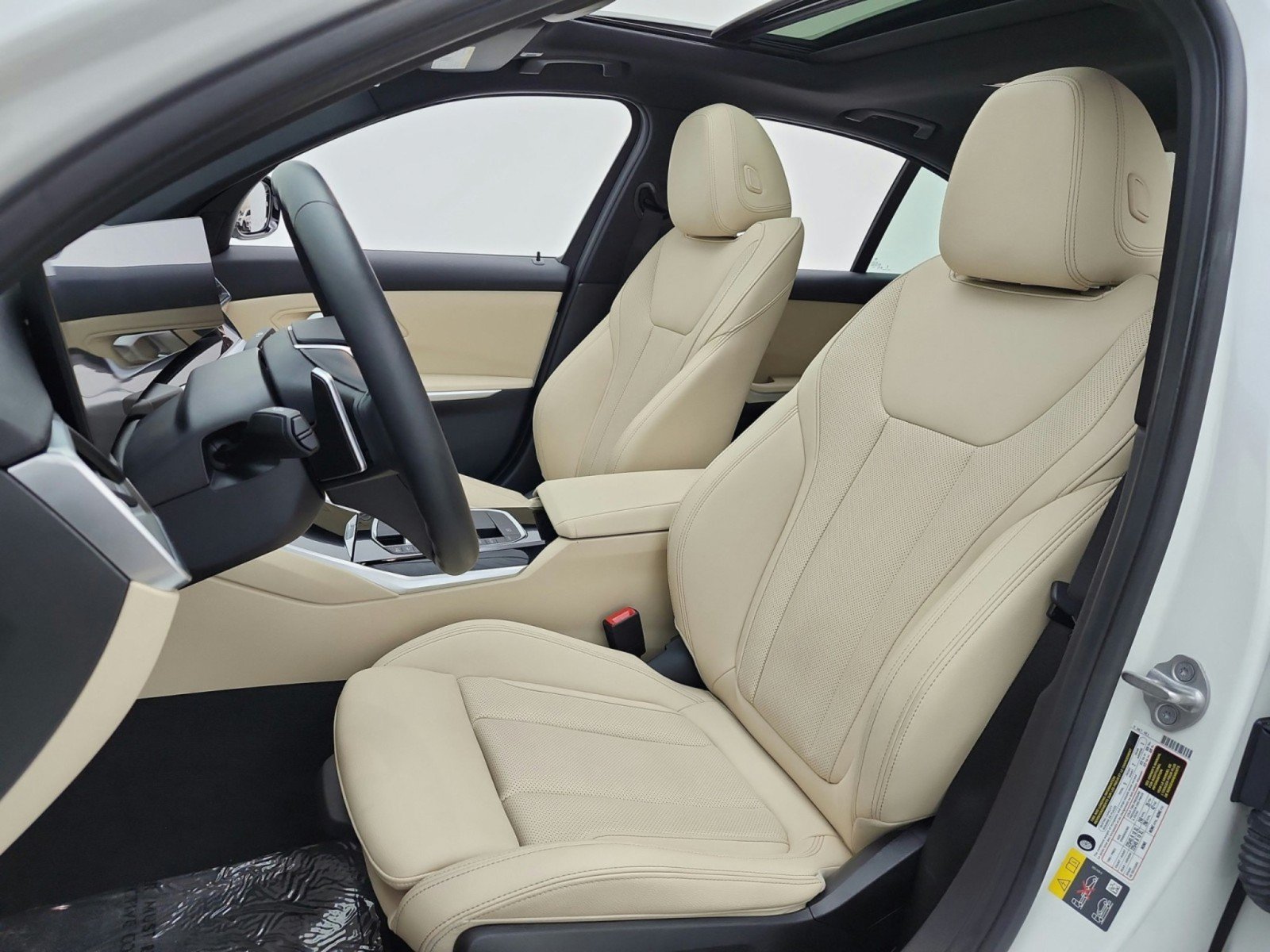 Used 2024 BMW 330e w/ Premium Package RWD image 15