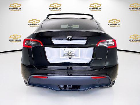 Used 2021 Tesla Model Y Long Range image 6