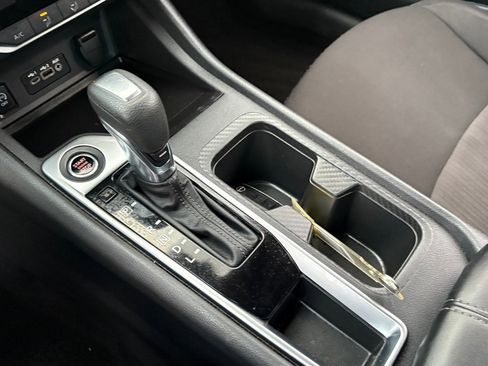 Certified 2024 Nissan Sentra SV image 22