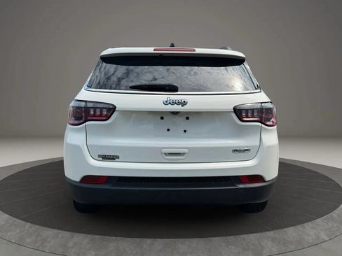 Used 2018 Jeep Compass Latitude w/ Popular Equipment Group FWD image 6