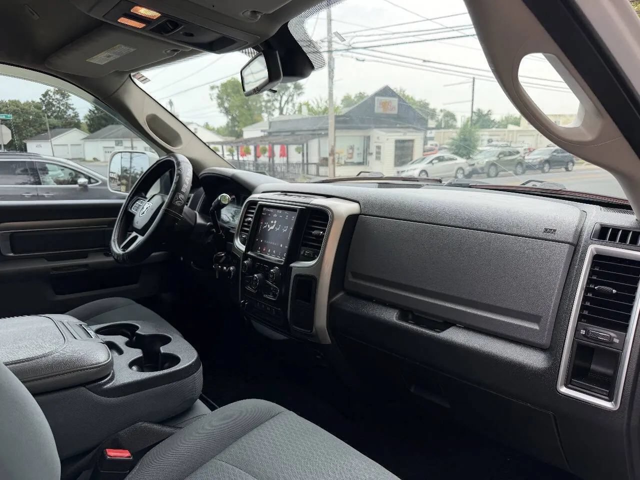 Used 2018 RAM 2500 SLT AWD/4WD image 48