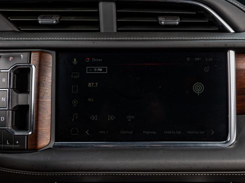 Used 2023 GMC Yukon Denali Ultimate image 22