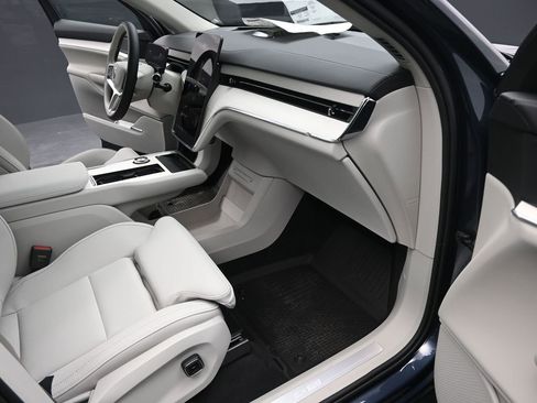 New 2025 Volvo EX90 Plus w/ Protection Package Premier image 24
