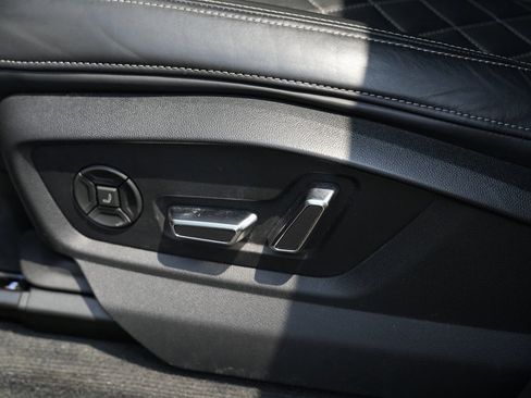 Used 2022 Audi SQ8 Prestige w/ Prestige Package image 31