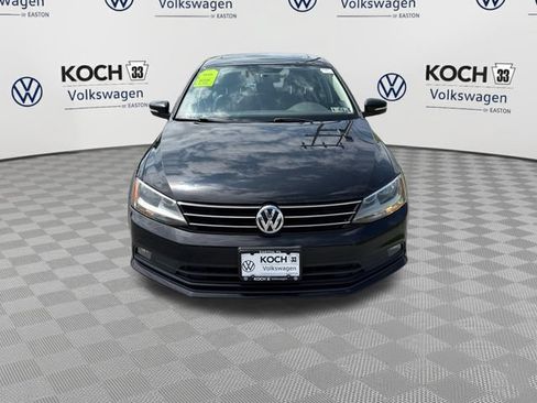 Used 2015 Volkswagen Jetta SE FWD image 2