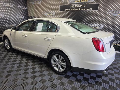 Used 2009 Lincoln MKS AWD image 9