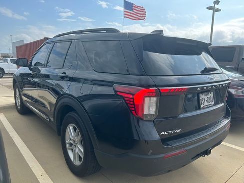 Used 2025 Ford Explorer Active image 9