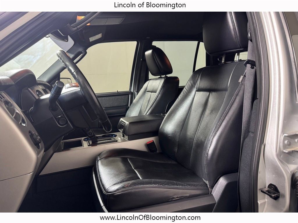 Used 2017 Ford Expedition EL XLT w/ Equipment Group 202A AWD/4WD image 16