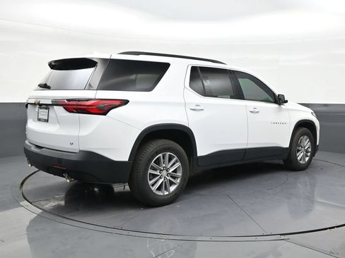Used 2024 Chevrolet Traverse LT FWD image 5