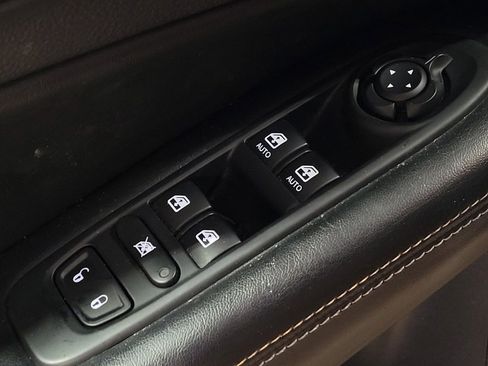Used 2021 Jeep Compass Latitude w/ Driver Assistance Group FWD image 27