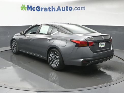 Used 2024 Nissan Altima 2.5 SV FWD image 25
