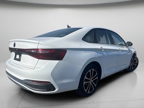 Used 2025 Volkswagen Jetta Sport FWD image 20
