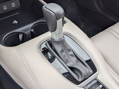 Used 2026 Honda HR-V EX-L image 22