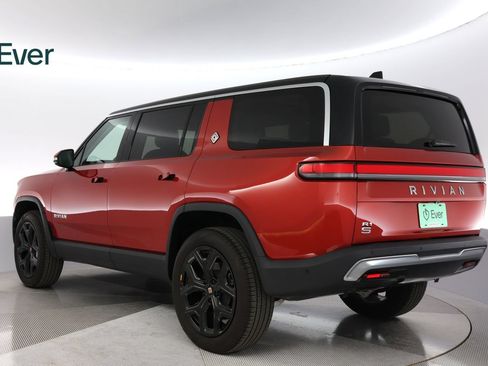 Used 2024 Rivian R1S Adventure Dual AWD/4WD image 14