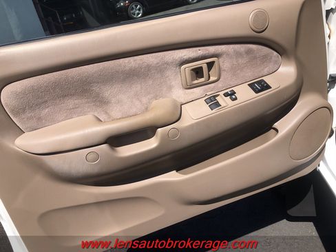 Used 2004 Toyota Tacoma 4x4 Xtracab V6 image 10