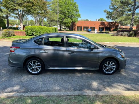 Used 2015 Nissan Sentra SR FWD image 5