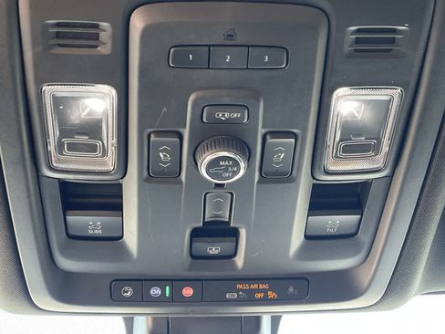 Used 2022 GMC Yukon XL Denali AWD/4WD image 34