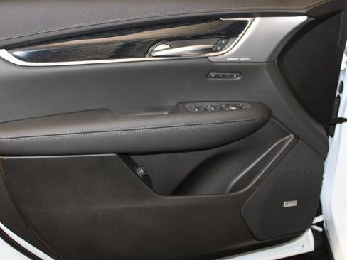 New 2025 Cadillac XT5 Premium Luxury image 9