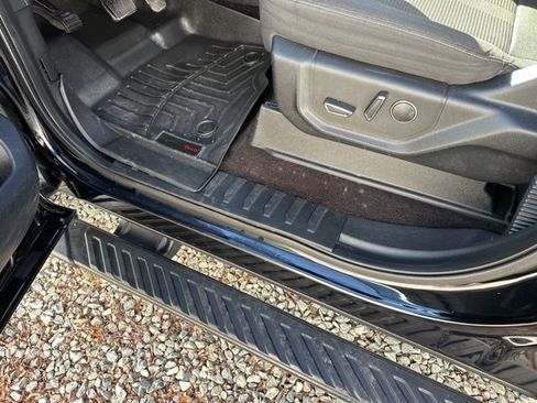 Used 2017 Ford F150 XLT w/ Equipment Group 302A Luxury image 11