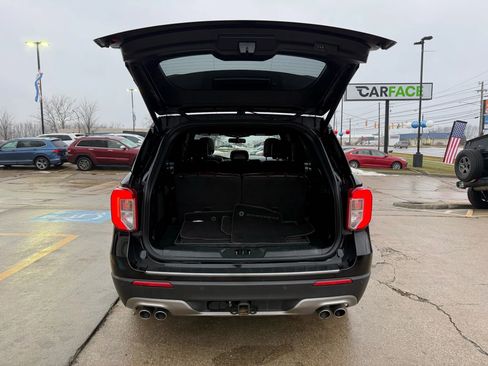 Used 2020 Ford Explorer Platinum w/ Premium Technology Package image 12