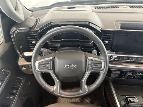 Used 2025 Chevrolet Silverado 1500 LT Trail Boss w/ Convenience Package II AWD/4WD image 13