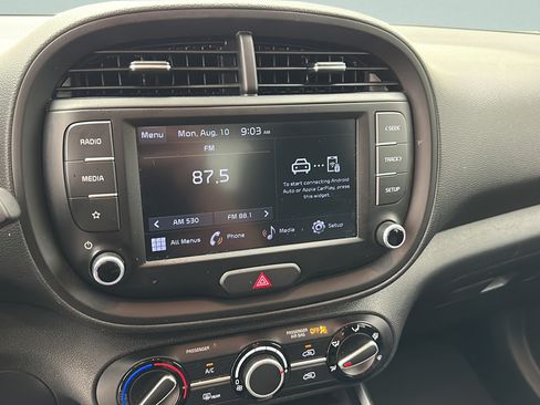 Used 2025 Kia Soul LX w/ LX Technology Package FWD image 15