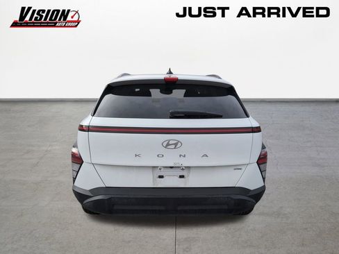 Used 2024 Hyundai Kona SEL image 6