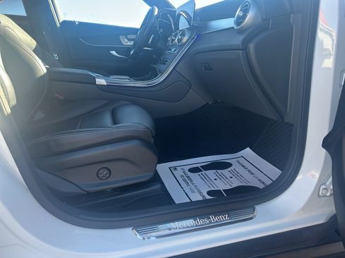 Used 2022 Mercedes-Benz GLC 300 4MATIC image 18
