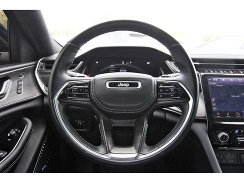 Used 2021 Jeep Grand Cherokee L Overland w/ Luxury Tech Group IV image 17