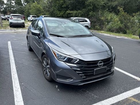 Certified 2023 Nissan Versa SV FWD image 1