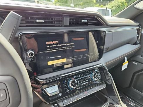 New 2026 GMC Sierra 3500 AT4 w/ AT4 Premium Plus Package AWD/4WD image 29