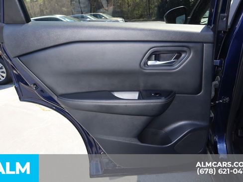 Used 2025 Nissan Rogue SV image 19