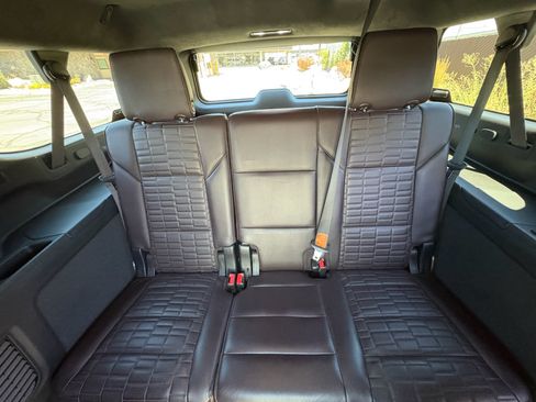 Used 2022 Cadillac Escalade ESV Sport Platinum w/ Heavy-Duty Trailer Package AWD/4WD image 14