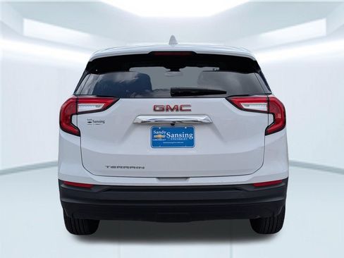 Used 2024 GMC Terrain SLE FWD image 5