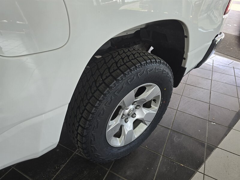 Used 2020 RAM 1500 Big Horn AWD/4WD image 32