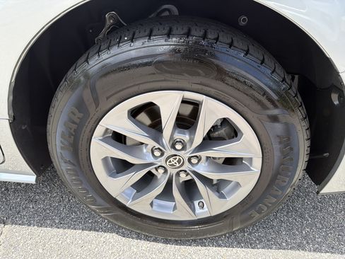 Certified 2022 Toyota Sienna LE FWD image 29