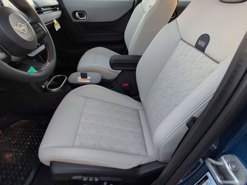 New 2026 MINI Cooper 4-Door Hardtop image 17