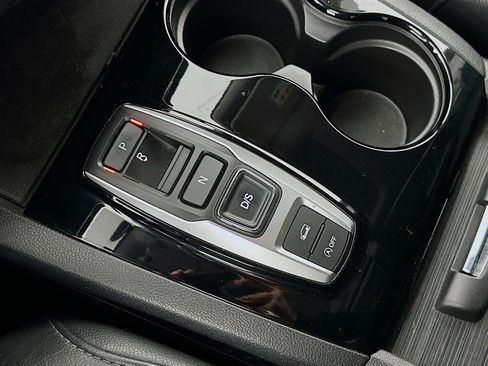 Used 2017 Honda Pilot Touring image 24
