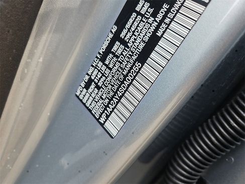 Certified 2025 Porsche Cayenne image 38