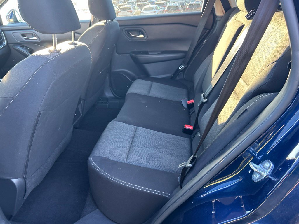Used 2025 Nissan Rogue SV FWD image 9