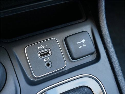 Used 2019 Jeep Cherokee Limited w/ Trailer Tow Group image 29