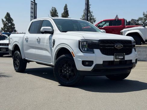 Certified 2025 Ford Ranger Lariat w/ Black Appearance Package AWD/4WD image 3