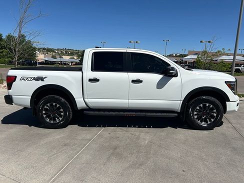 Used 2024 Nissan Titan PRO-4X w/ Pro-4x Convenience Package AWD/4WD image 10