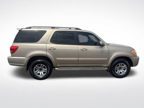 Used 2005 Toyota Sequoia SR5 RWD image 6