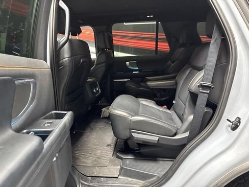 Used 2025 Ford Expedition Tremor AWD/4WD image 12