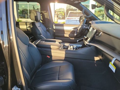 New 2026 Jeep Grand Wagoneer Limited AWD/4WD image 18